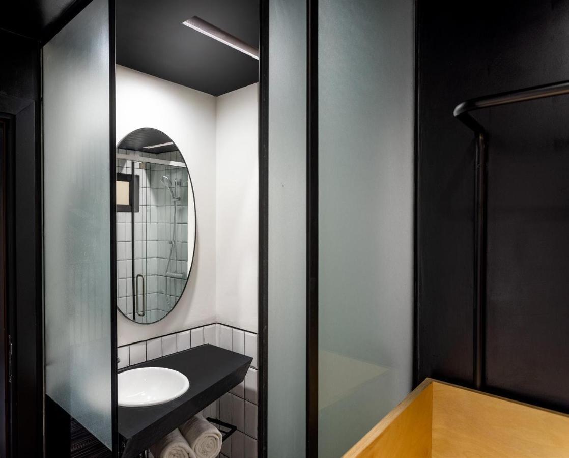 Nuo By Justa Hotel New Delhi Exterior photo